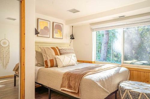 Oceanfront Retreat Mount Rainierking Bedgames