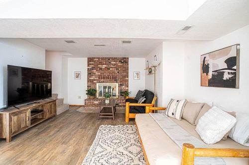 Oceanfront Retreat Mount Rainierking Bedgames