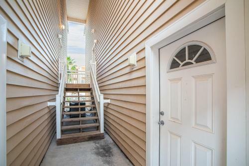 Breezeways #206