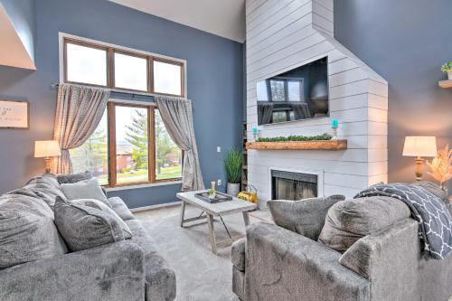 Vernon Township Home With Deck On Golf Course