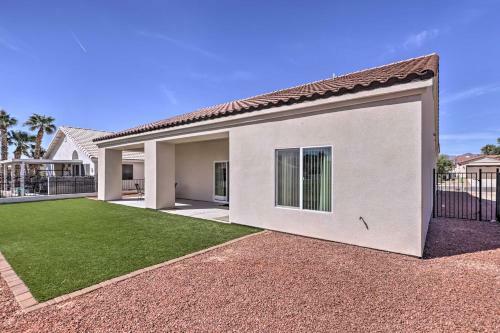 Bright Home With Yard, 4 Mi To Colorado River!