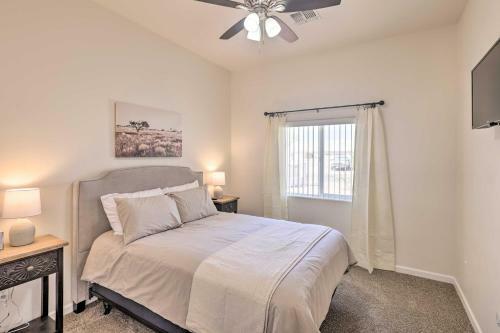 Bright Home With Yard, 4 Mi To Colorado River!
