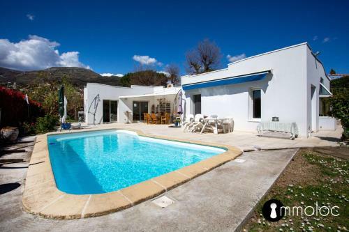Charming Villa In Vence