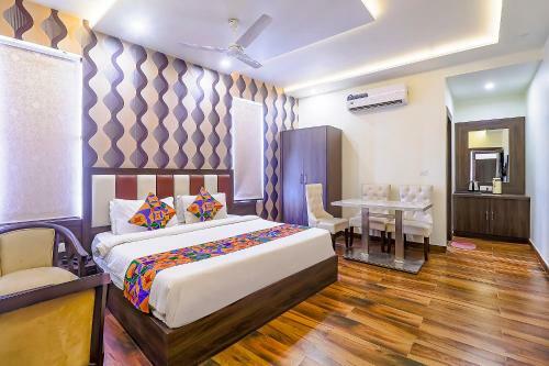 Fabhotel World Link