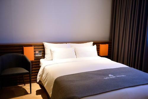 Golden Business Hotel