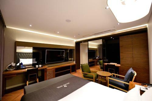 Golden Business Hotel