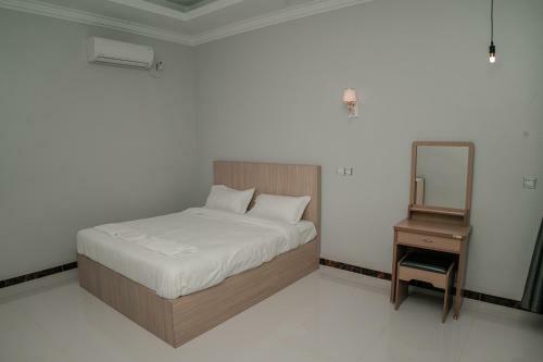 Hotel Golden Paradise (maungmagan Beach)