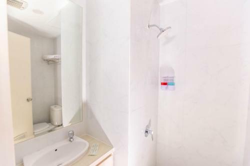 Hotel Urban Express Homtel - Serpong