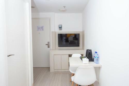 Hotel Urban Express Homtel - Serpong
