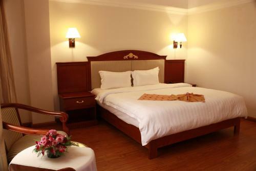 Lux Riverside Hotel & Apartment