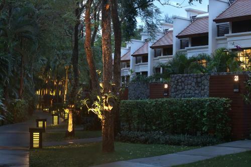 Hotel Dusit Thani Laguna Phuket - Sha Extra Plus