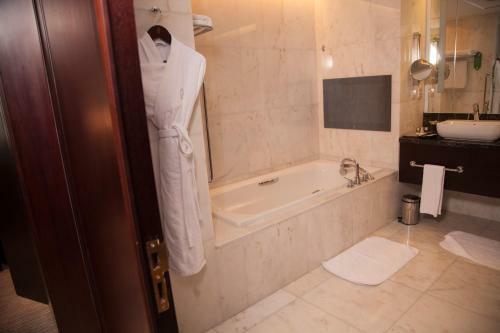 Apartamento Bab Al Qasr Residence