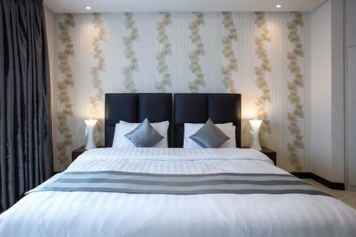 Hotel Loumage Suites And Spa