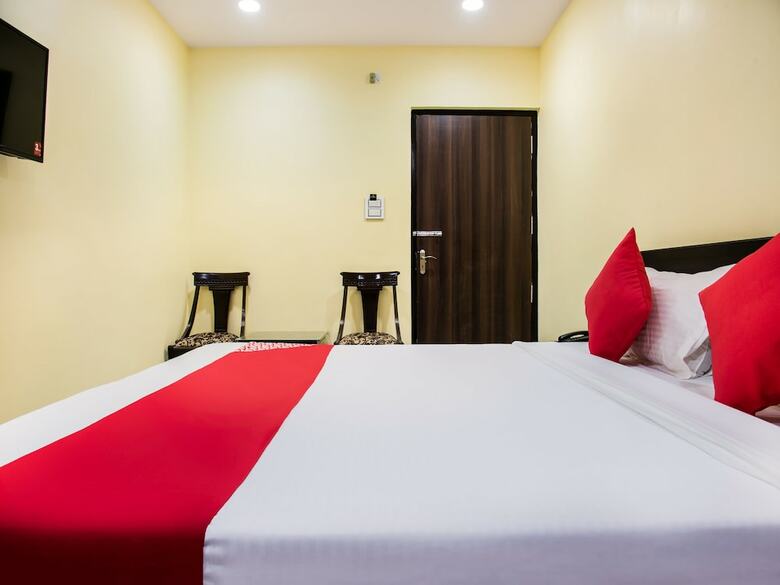 Hotel Oyo 29179 The Biztel