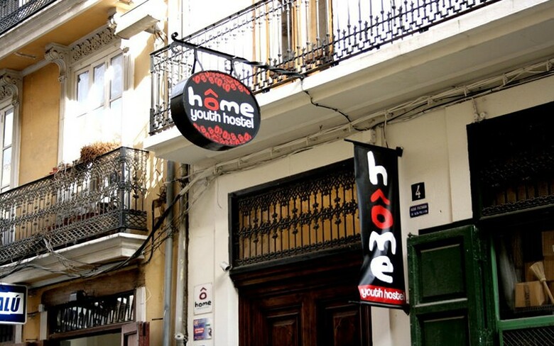Hostal Home Youth Hostel By Feetup Hostels