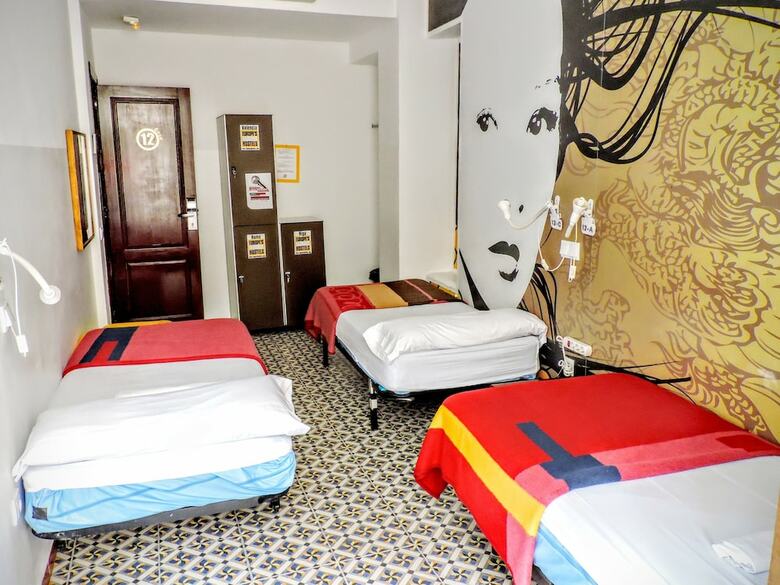 Hostal Home Youth Hostel By Feetup Hostels