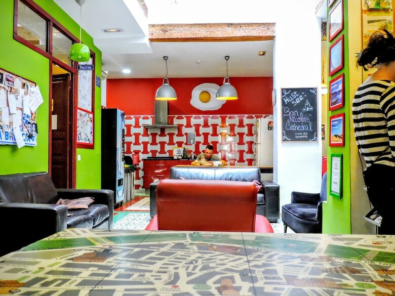 Hostal Home Youth Hostel By Feetup Hostels
