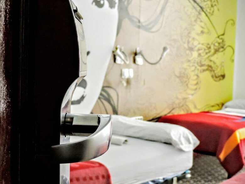 Hostal Home Youth Hostel By Feetup Hostels