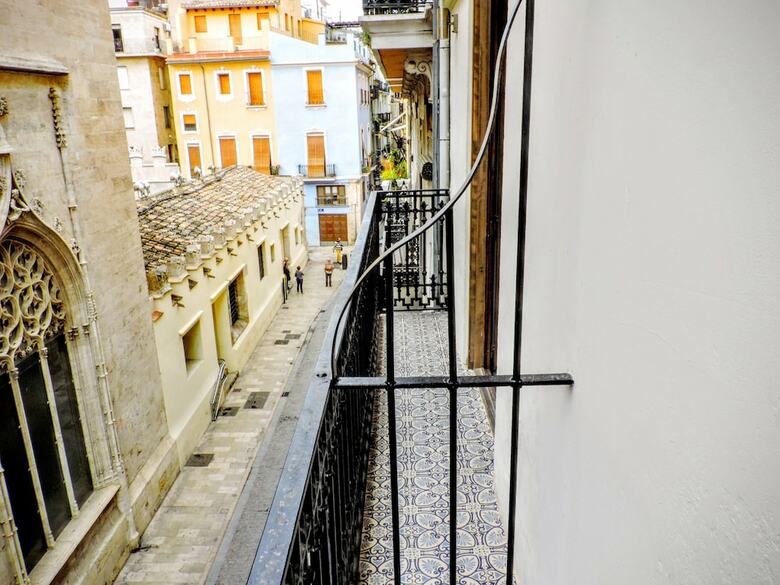 Hostal Home Youth Hostel By Feetup Hostels