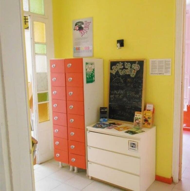 Hostal Feetup Garden House