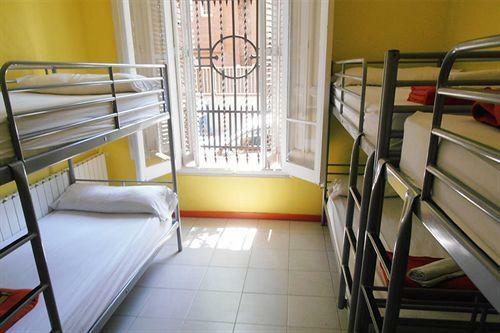 Hostal Feetup Garden House