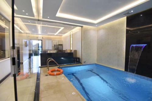 Golden White Hotel