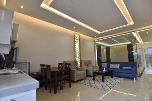 Golden White Hotel