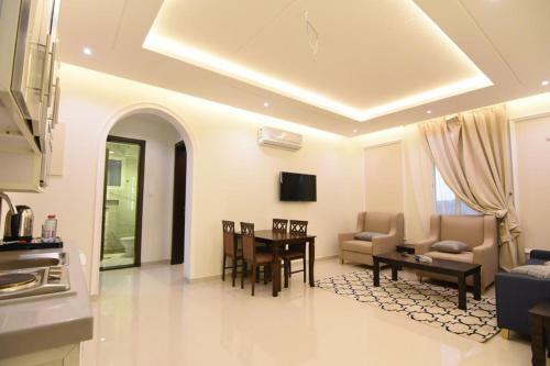 Golden White Hotel