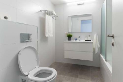 Apartamento Breathtaking Sea Views With Balcony In Achziv