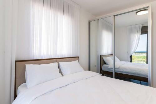 Apartamento Breathtaking Sea Views With Balcony In Achziv