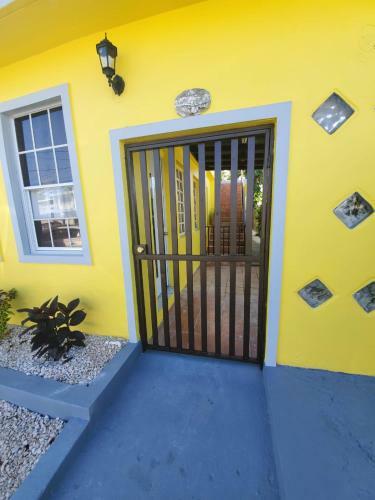 Large 8br Sleeps 38 People With Over 3000 Sq Ft