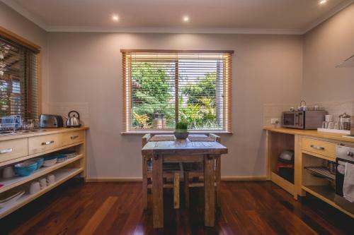 Apartamento Albany Bali Style Accommodation
