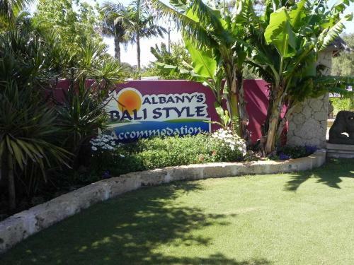 Apartamento Albany Bali Style Accommodation