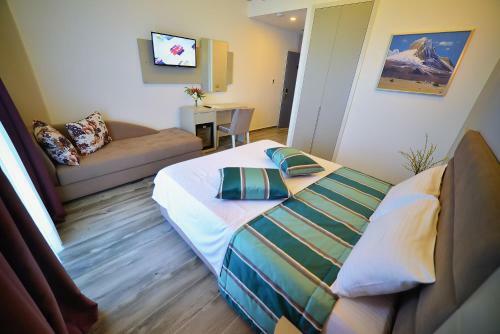Elysium Hotel