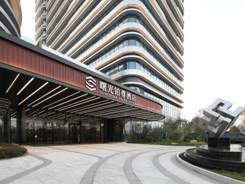 Sunstone Plaza Hotel