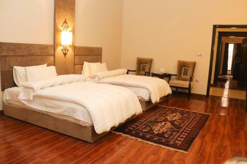 Hotel Shelton Rezidor Swat