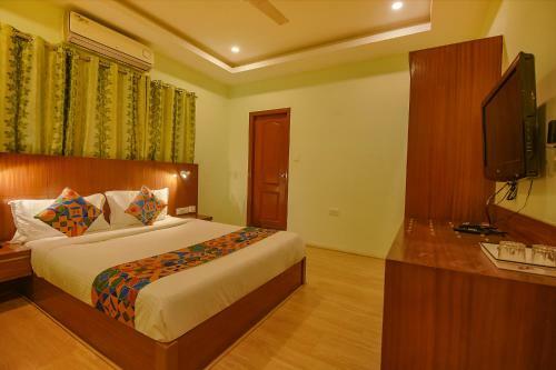 Fabhotel The Btm Palace