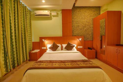 Fabhotel The Btm Palace