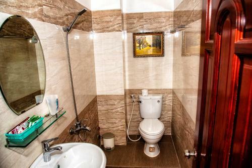Hotel 80 L� L?i