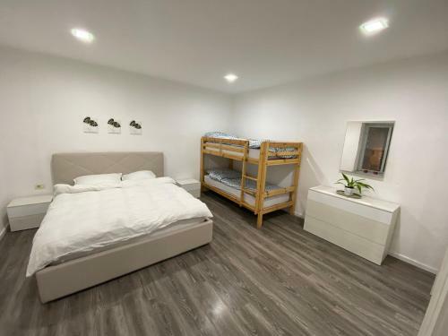 Maison Bellevue - 2 Bdrm Villa In Borsh Beach