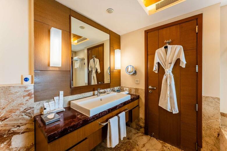 Radisson Blu Hotel, Indore