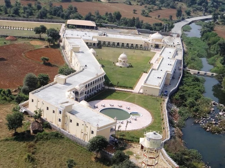 Hotel V Resorts Rajmahal