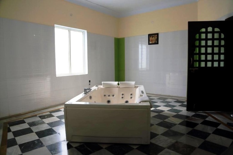 Hotel V Resorts Rajmahal