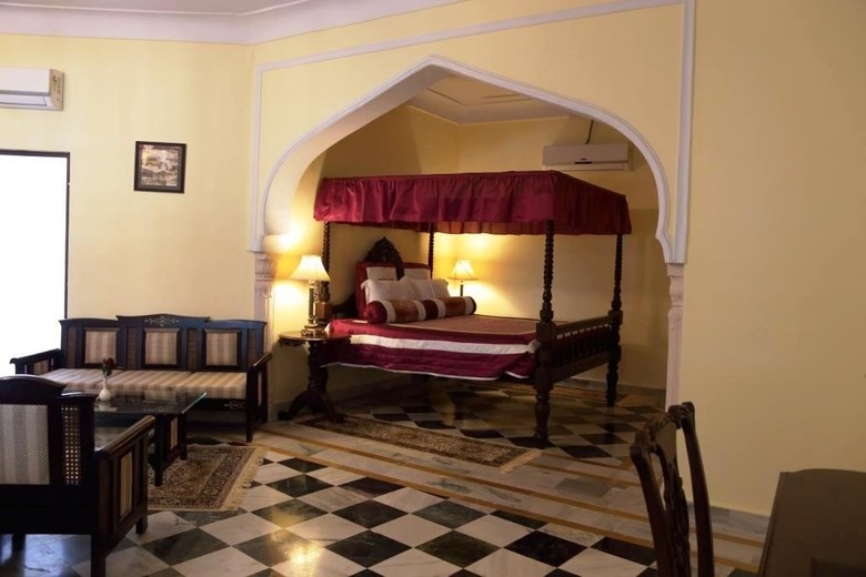 Hotel V Resorts Rajmahal