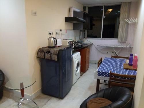 Service Apartment, Park Street, Calcutta