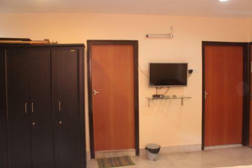 Service Apartment, Park Street, Calcutta