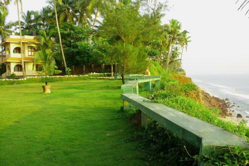 Bed & Breakfast Varkala Seashore Beach Resort