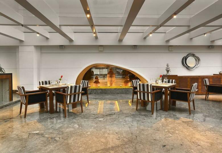 Hotel The Lalit Great Eastern Kolkata