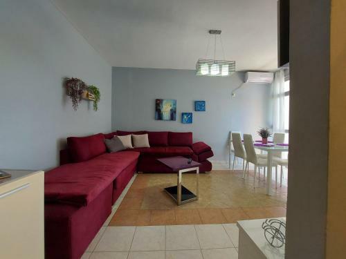 Sea & Sun Seaview Apartments { Fully Equipped }