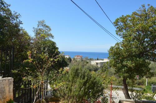Bed & Breakfast The White House Himara